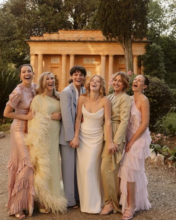 50 Must-Save Group Portrait Ideas