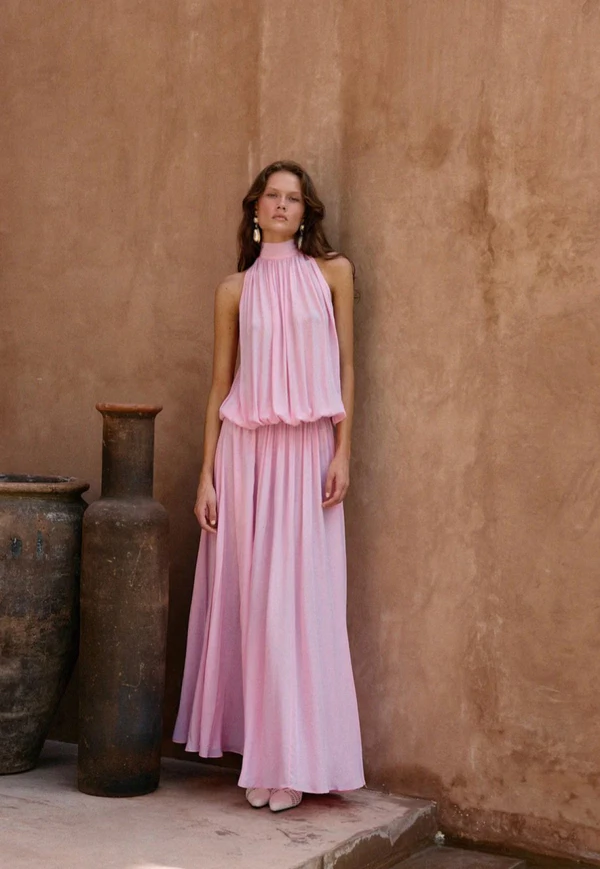 <a href="https://www.samelosangeles.com/products/drop-waist-chiffon-gown-lilac-pink?variant=51355107131670&country=US&currency=USD&utm_medium=product_sync&utm_source=google&utm_content=sag_organic&utm_campaign=sag_organic&gad_source=1&gad_campaignid=21701928895&gbraid=0AAAAABiDy6askUN0kGX5FuyCOhXkVGk9M&gclid=CjwKCAjwlY3WBhANEiwApsNrLY5pJSRCCYTabVQYz6rYV9oWFFsbLQqYUyEv-1mFMOczEgMoheBRdBoC63cQAvD_BwE">SAME Chiffon Gown, $798</a>