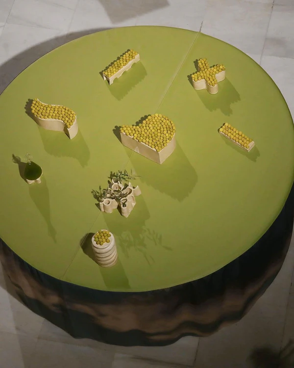 Trend: Minimalist Grazing Tables
