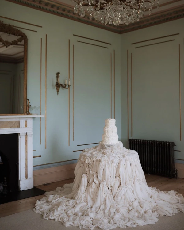 Trend: Knotted Tablecloths