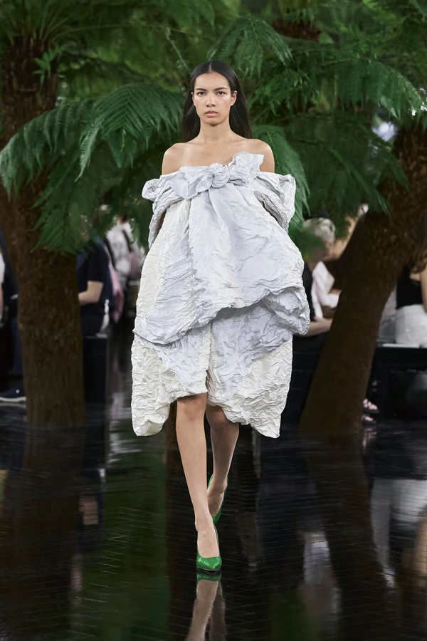 <a href="https://www.dior.com/en_au/fashion/womens-fashion/haute-couture-shows/fall-winter-2026-2027-haute-couture-show">Dior</a>