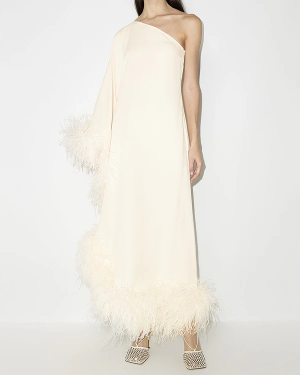 Wedding Trends 2022: Feathers