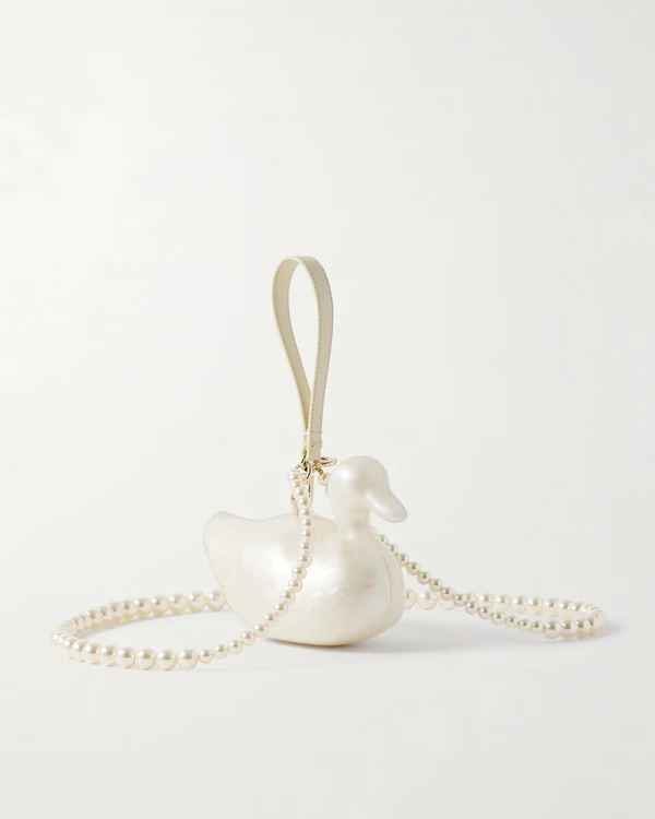 30 Fun & Novelty Clutch Ideas for the Bride Who Wants to Stand Out
