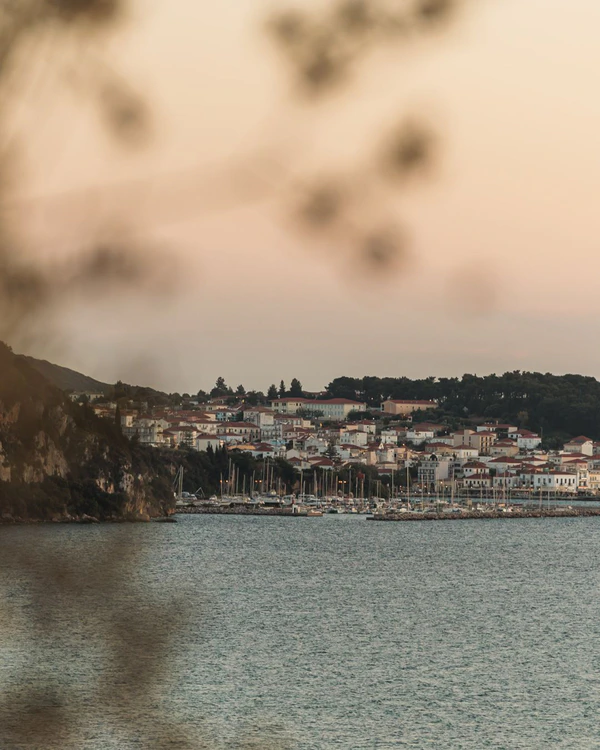 <a href="https://www.instagram.com/p/DT-mcmIFcXz/" target="_blank">Mandarin Oriental, Costa Navarino</a>