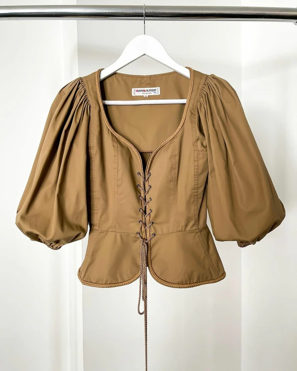 Where To Look for Unique Clothing Pieces: 6 Vintage Stores in NYC