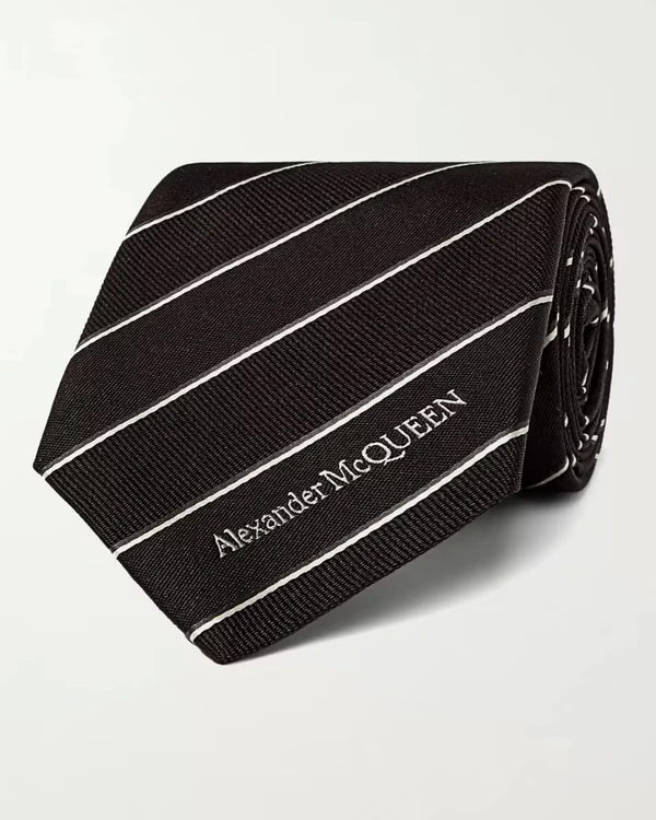 Ties for Grooms: 12 Stylish Options to Complement the Look