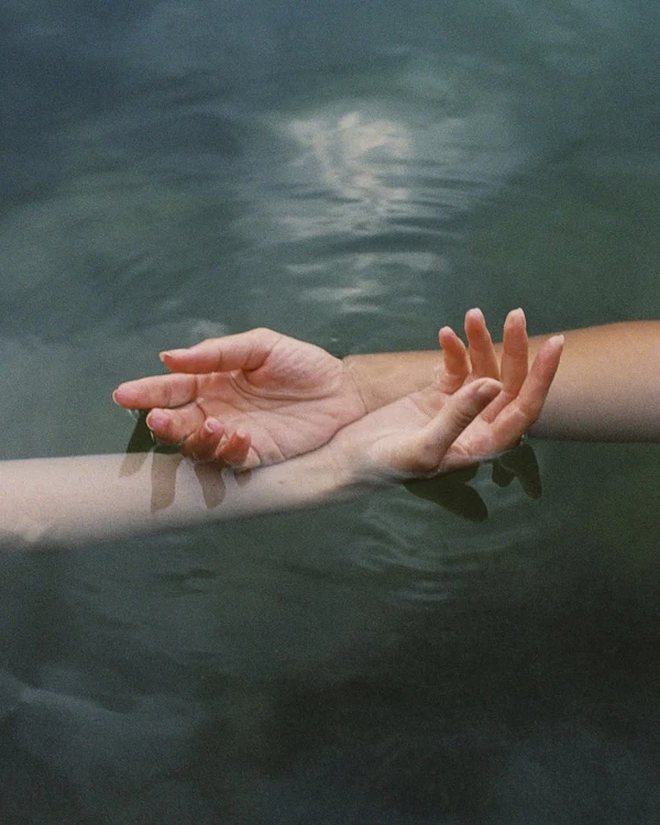 30 ChatGPT Prompts for Understanding & Strengthening Your Attachment Style