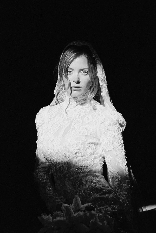 Inside Influencer Grace Nicholas’s Vintage-Style Wedding in Tuscany, Captured Entirely on Film