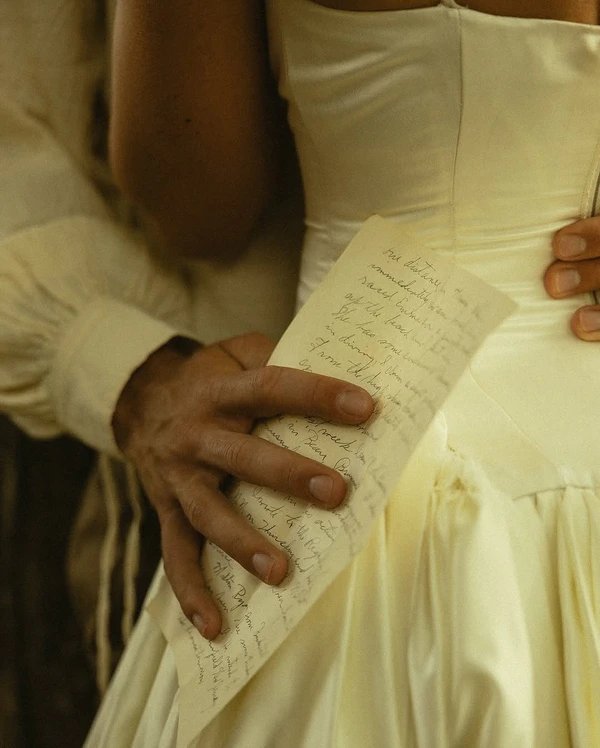 8 Heartfelt Tips for Writing Your Wedding Day Letter to the Groom