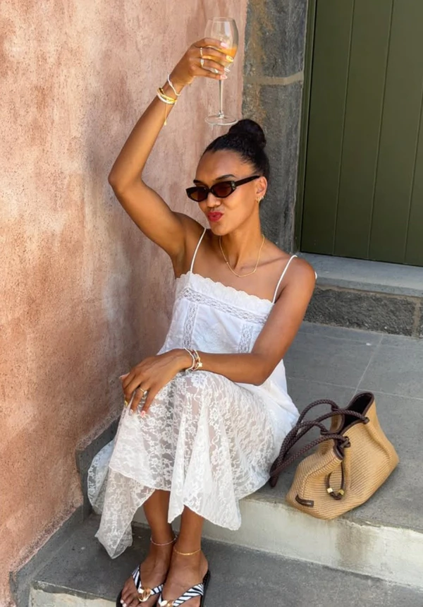 <a href="https://www.instagram.com/p/DaZ1vtMDSYO/?hl=en&amp;img_index=1">Reanne Witter</a>