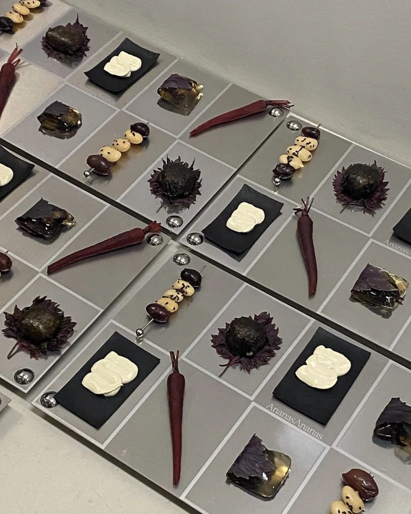 Trend: Modern Grazing Tables