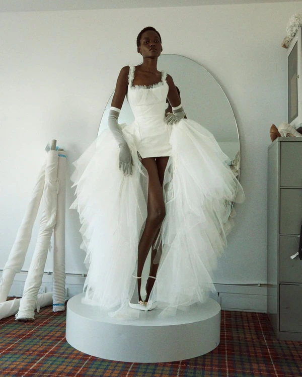 20 Textural Bridal Dresses We're Crushing On