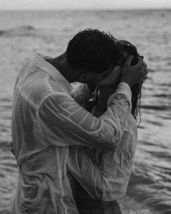 Feeling Disconnected? 100 Questions Every Couple Should Ask — photo 1