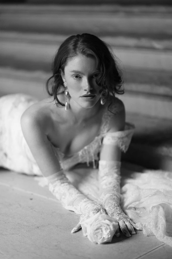 A Fusion of History, Elegance, and Love in the Wedding Editorial