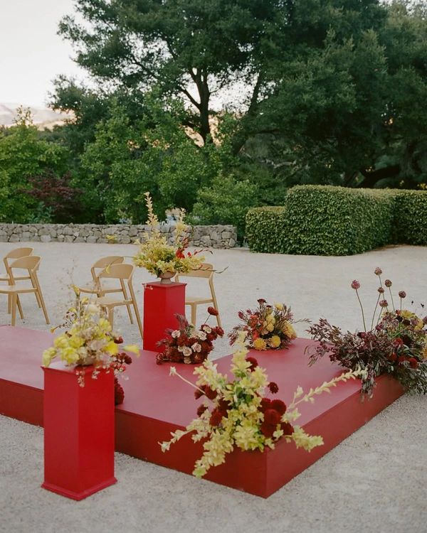 <a href="https://www.instagram.com/p/C-YCfbJpXO7/?img_index=1">Honey + Thyme</a>, Photography:&nbsp;<a href="https://www.instagram.com/emily.magers/">Emily Magers</a>