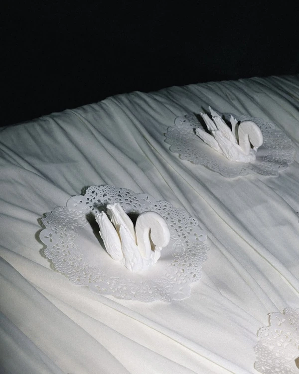 Trend: Swan Wedding Décor