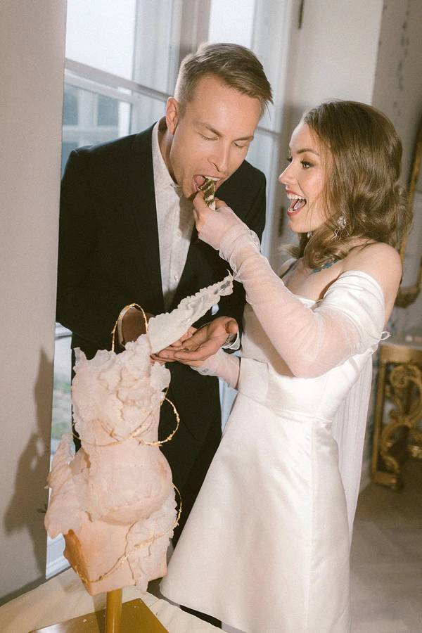 Minna Katie Captures the Essence of Spring Love — photo 30