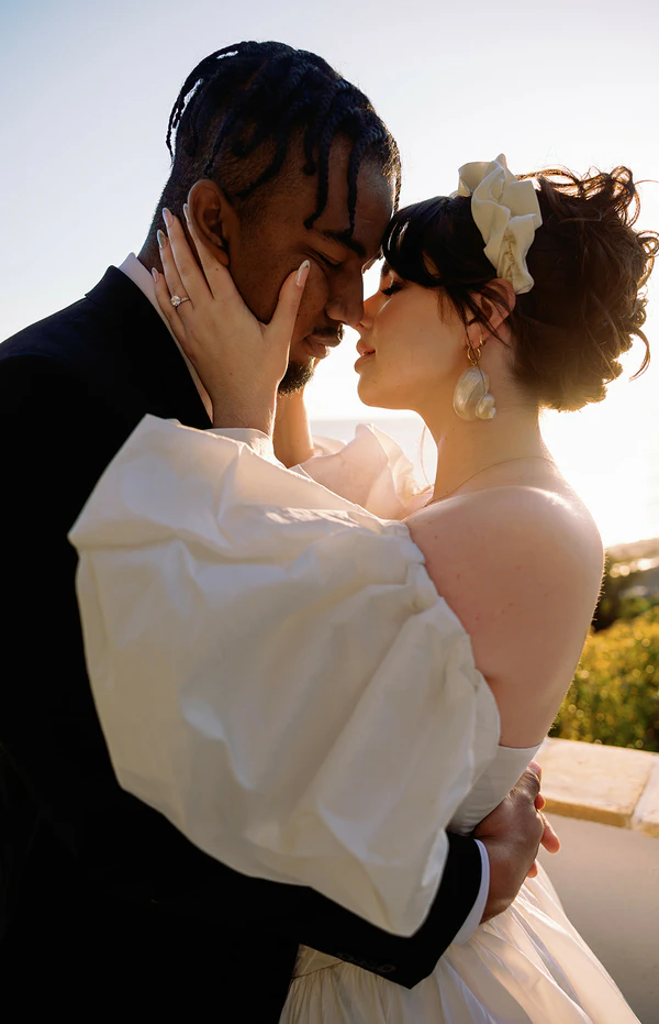 An Oceanic Elopement