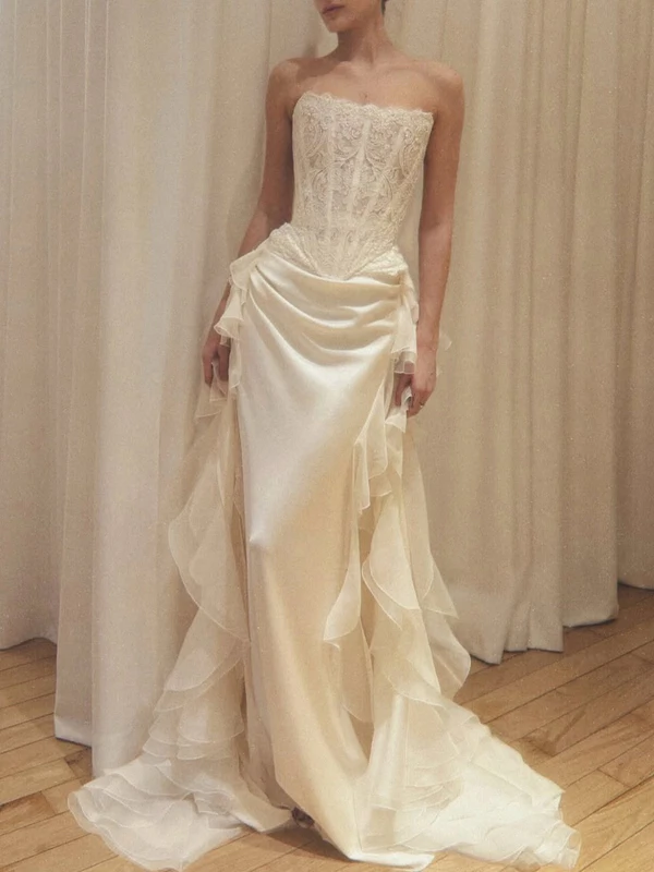 <a href="https://www.instagram.com/selinemeisler.nyc/?hl=en">Seline Meisler</a> from <a href="https://www.instagram.com/spherebridalgallery/?hl=en">Sphere Bridal Gallery</a>