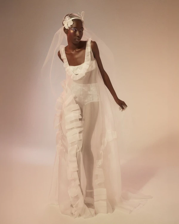 Trend: Naked Wedding Dresses