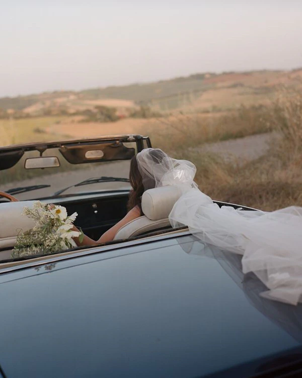 A Joyful Celebration in the Golden Rolling Hills of Tuscany