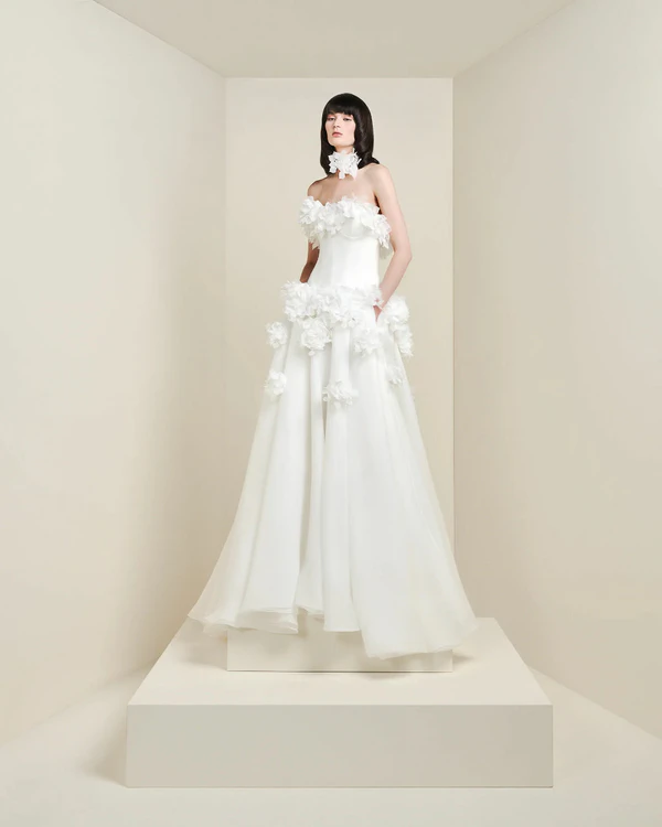 26 Modern Drop-Waist Bridal Dresses