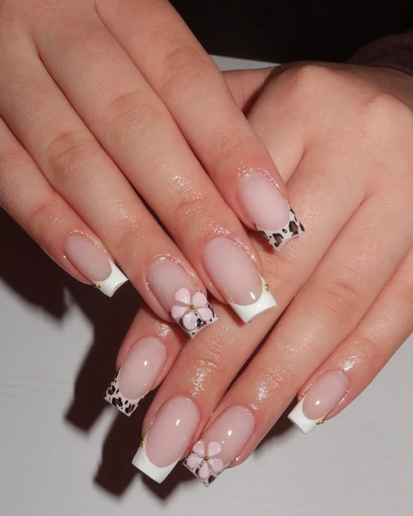 <a href="https://www.instagram.com/p/DXwnf2kiFWX/?img_index=1">Nailz by Fatii</a>