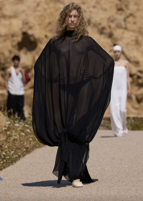 <a href="https://www.instagram.com/jacquemus/?hl=en">Jacquemues</a>