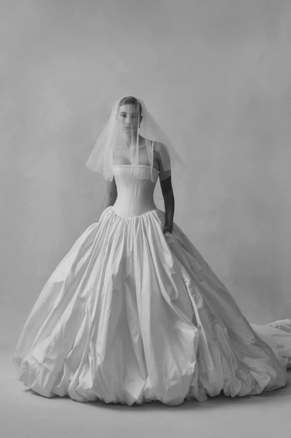 <a href="https://www.instagram.com/flourestudio/">Floure</a> from <a href="https://www.instagram.com/spherebridalgallery/?hl=en">Sphere Bridal Gallery</a>