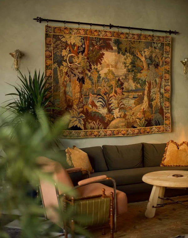 <a href="https://www.instagram.com/p/DTIopKZjd9b/?hl=en">The Nickel Hotel</a>