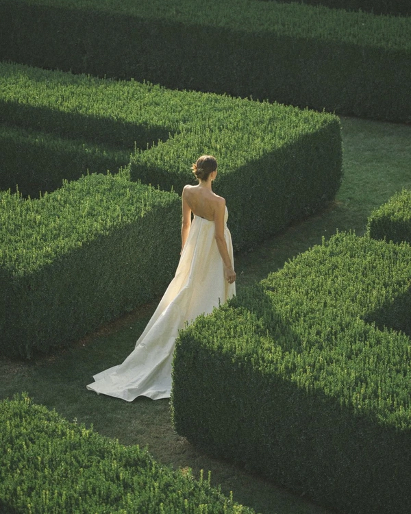 How to Choose Perfect Colors for Your Spring Wedding