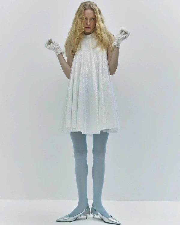9 Chic Ways to Style Your Bridal Dress for a Winter Wedding