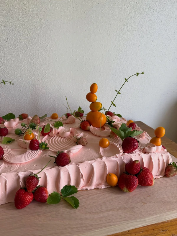 <a href="https://www.instagram.com/p/DXzHI-PEV77/?img_index=4">Deaux Baker</a>