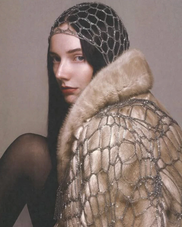 40 Chic Veil Alternatives: Trendy Bridal Accessories for a Modern Look