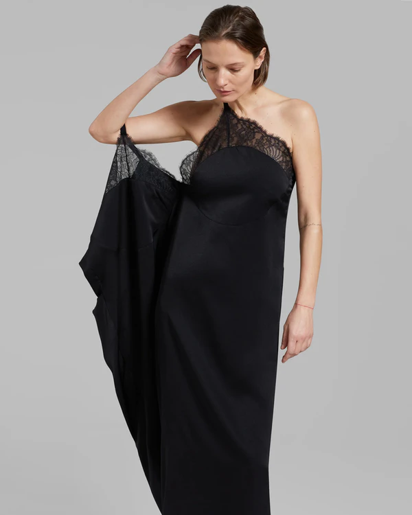 Bridesmaid Dresses in Black: 12 Stunning Options