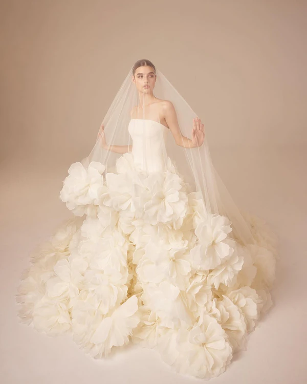 The Best Bridal Hairstyles to Wear with a Veil