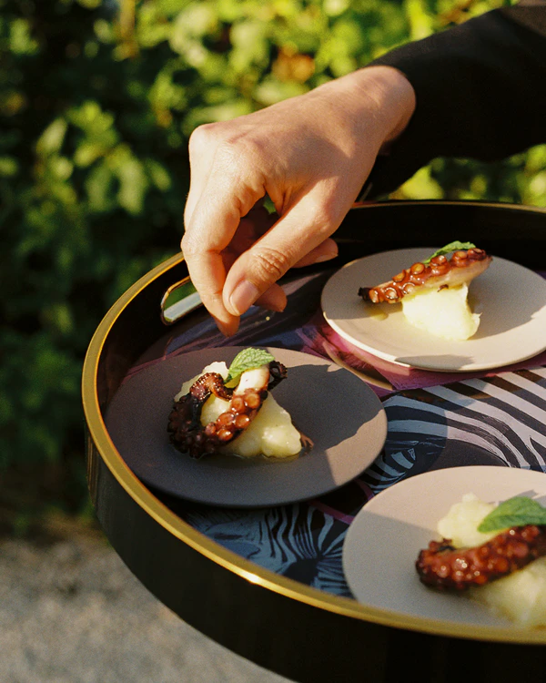 <a href="https://www.instagram.com/rotondocatering/">Rotondo Catering</a>, Photography: <a href="https://www.instagram.com/dedeeclic">Dedee Clic</a>