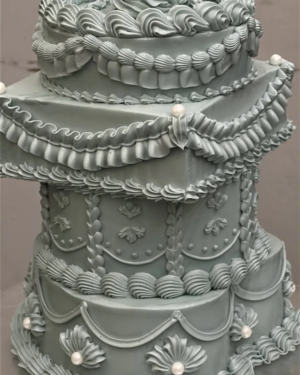 Trend: Stacked Wedding Cakes