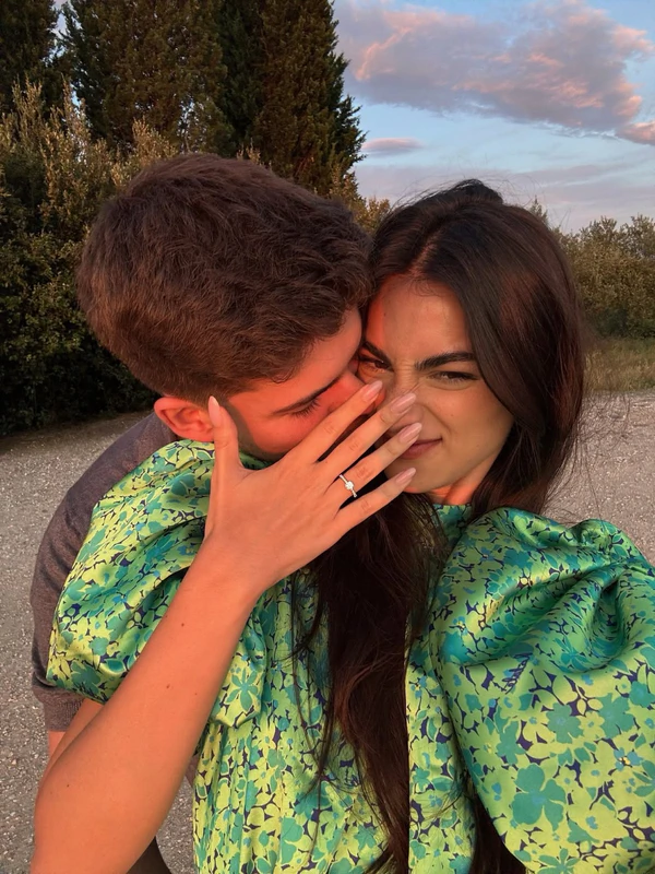 Contnt: <a href="https://www.instagram.com/p/DbGzH0liH_b/?stkn=c2xqZjQ0d3E0MnQ2">Meri Lozano</a>