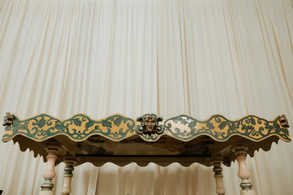 A Glamorous Art Deco Celebration Inspired by Vintage Travel at Gatsby Mansion