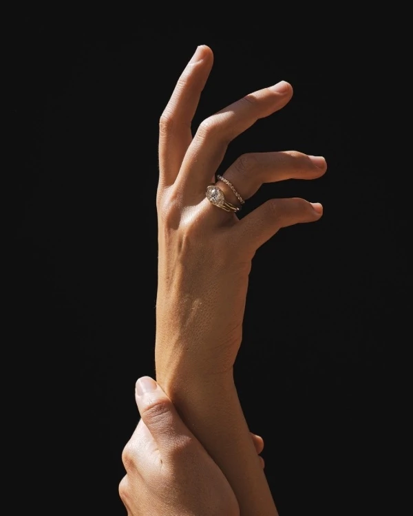 A Guide to the Chicest Engagement Ring Styles & Cuts
