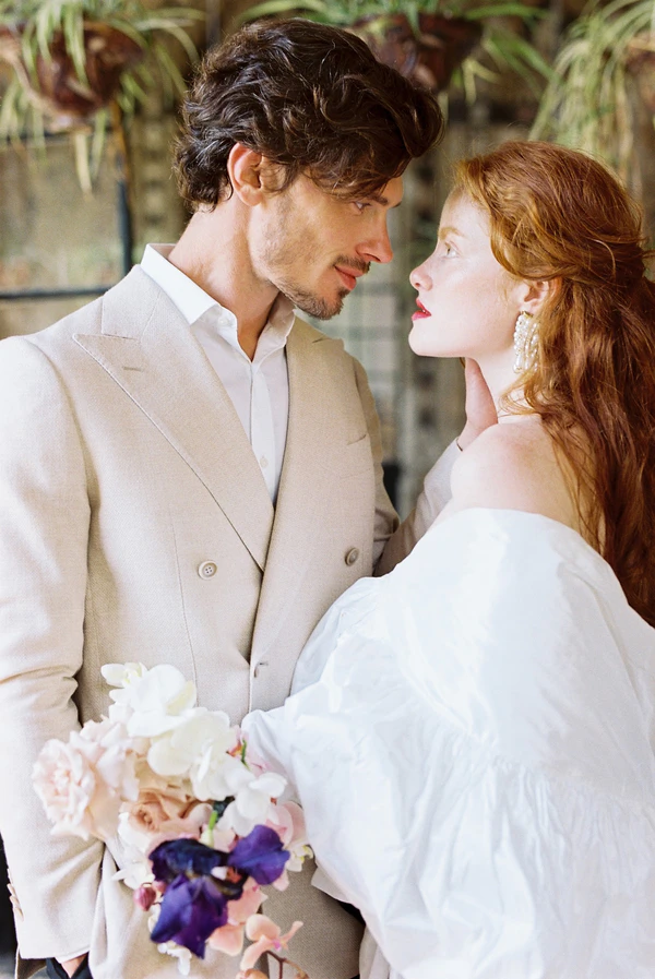 A Fusion of History, Elegance, and Love in the Wedding Editorial