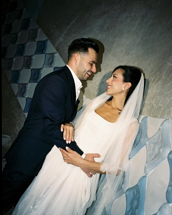 A Vibrant & Artistic Barcelona Wedding Amongst an Iconic Gaudi Masterpiece & Castle Garden