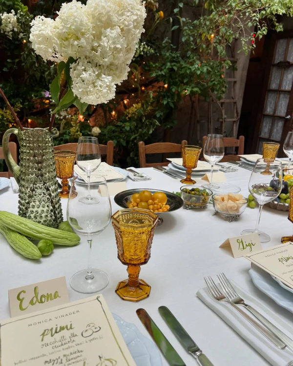 40 Place Settings Trends in 2025 to Transform Your Wedding Table