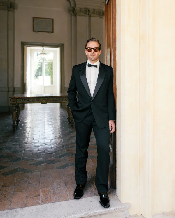 From Roman Garden Romance to a Red-Lit Nightclub at This Villa Aurelia Wedding