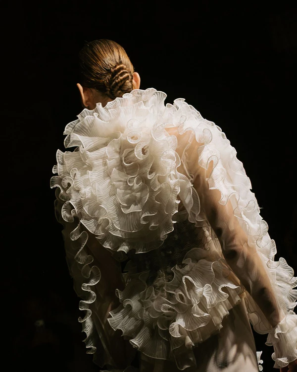 <a href="https://www.instagram.com/alonlivnewhite/">Alon Livné</a>, Photography: <a href="https://www.instagram.com/leileiclavey/">Lei Lei Clavey</a>