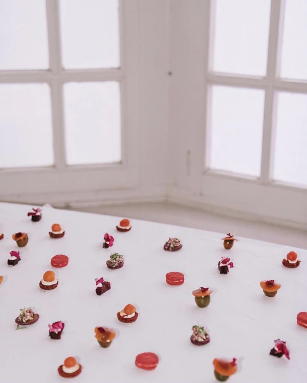 Trend: Minimalist Grazing Tables
