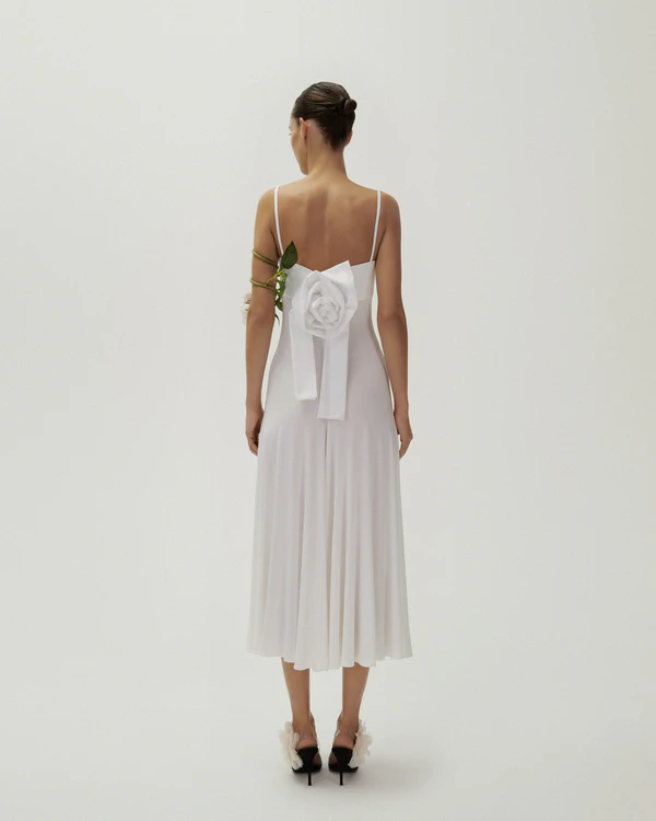 14 Trendy "Naked" Wedding Dresses for 2024