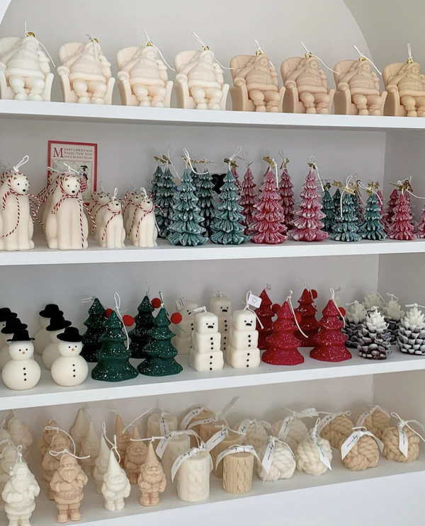 Making a Christmas Pajama Party: From Décor to Outfits
