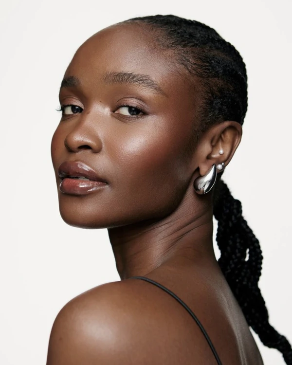 10 Makeup Hacks Every Bride Needs to Know
